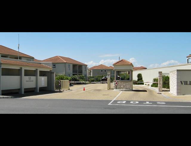 3 BEDROOM APARTMENT SOLD IN MUIZENBERG
